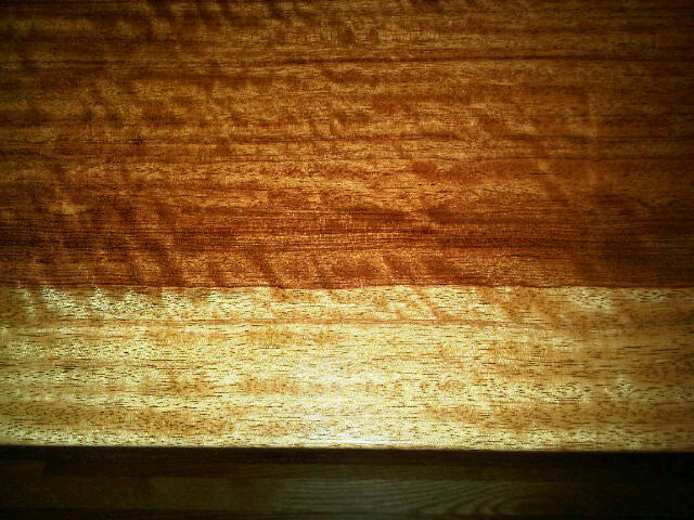 close up of the bubinga wood grain